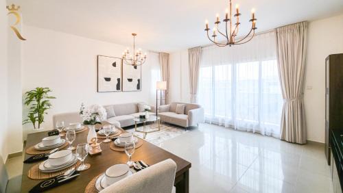 Abu Dhabi Apartment | Al Reef 3BR - Chic Poolside Luxe Retreat