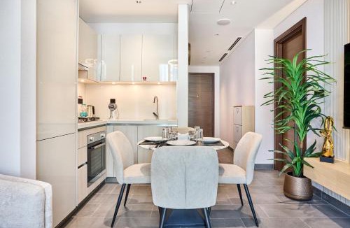 Nad Al Sheba Apartment | STAY BY LATINEM Luxury 1BR Holiday Home CC 3313 Near Burj Khalifa