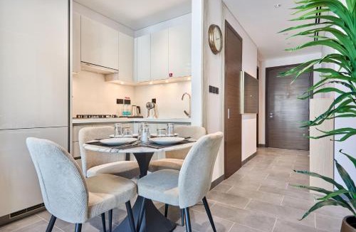 Nad Al Sheba Apartment | STAY BY LATINEM Luxury 1BR Holiday Home CC 3313 Near Burj Khalifa
