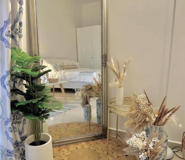 Al Hamra Village Apartment | Bel Air - Sea View Studio