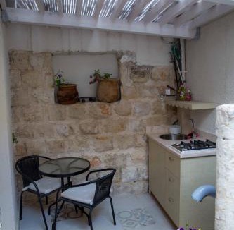 Old City Apartment | Mark House