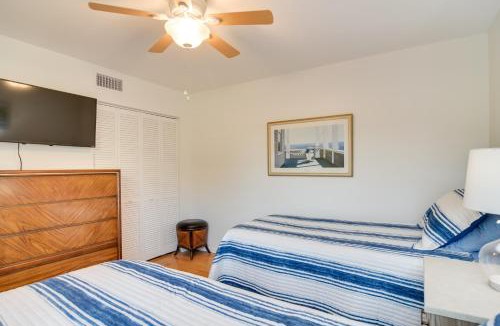 Casa del Mar House | ~ 2 Mi to St Pete Beach! Isla Del Sol Condo