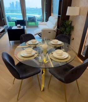 Palm Jumeirah Apartment | Highend Azure 1BR Sea View and Private Beach with Pool Access