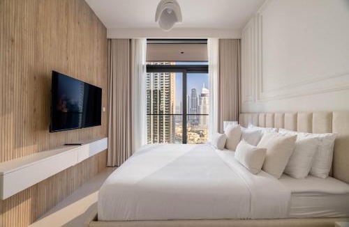 Downtown Dubai Apartment | Luxurious 4BR with Boulevard View - 10 min to Burj & Mall