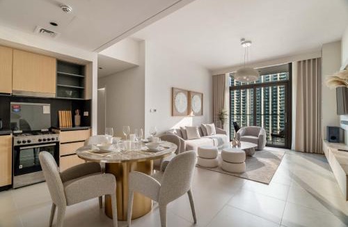 Downtown Dubai Apartment | Luxurious 4BR with Boulevard View - 10 min to Burj & Mall