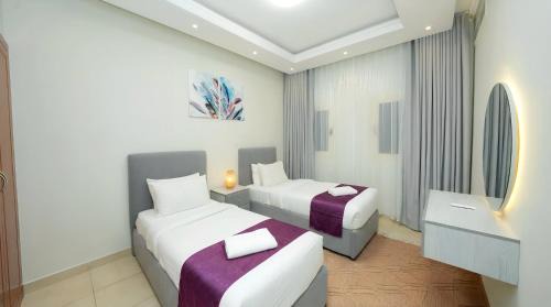 Al Hamra Village Villa | Golfside Villa with a Garden-Set Gazebo