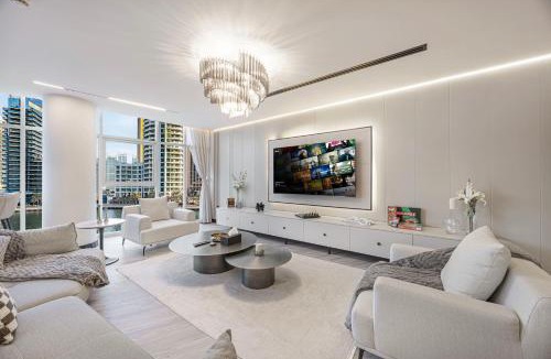 Jumeirah Beach Residence Apartment | Skyline Views with Waterfront & Marina Walk - 3 BDR Apartment