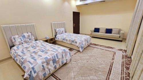 Al Khan House | Elegant Private Rooms in a Penthouse with Free Parking