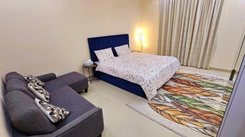Al Khan House | Elegant Private Rooms in a Penthouse with Free Parking