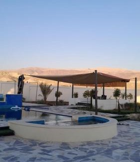 Karak Governorate House | Rest Sea Chalet Private Room