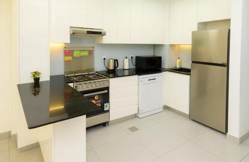 Al Barsha Apartment | New Large 2BR Apt Sleeps 10 Adults with Pool Gym Parking and Wifi