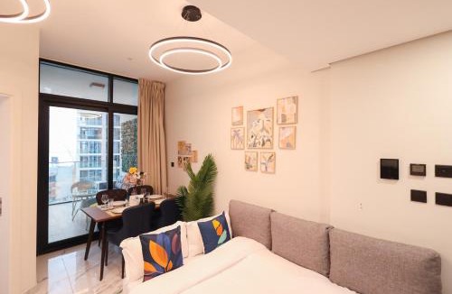Abu Dhabi Apartment | Prime 1BR by Central Stay Near Cleveland