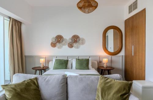 Al Raha Beach Apartment | Roam Inns Unique Studio Al Bandar