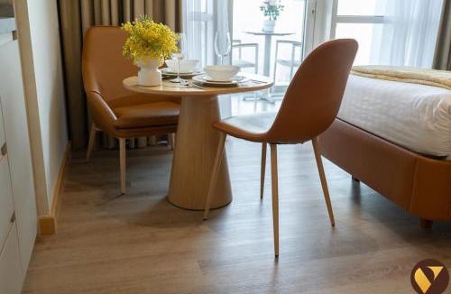 Jumeirah Village Triangle Apartment | Vogue Vacation Homes, Novotel Residences JVT near Springs Souk Mall, Studio Apartment with Balcony and City View, Access to all Amenities