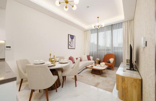 Al Barsha Apartment | Private Pool Stylish 1BR Arjan