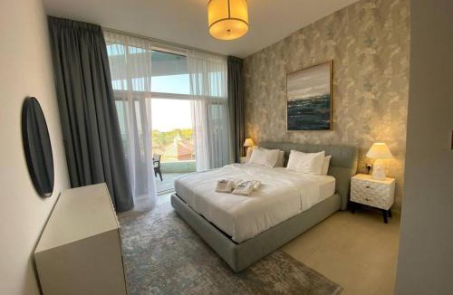Palm Jumeirah Apartment | Sea-facing 1BHK Apartment in Palm Jumeirah