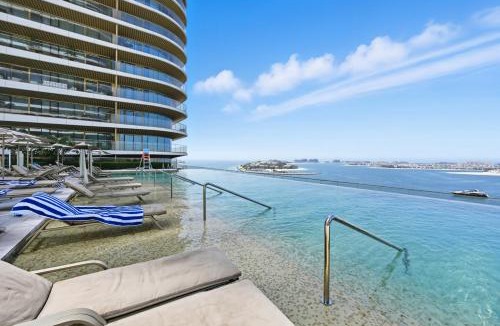 Dubai Marina Apartment | Luxury 2BR Emaar Beachfront with Private Beach & Infinity Pool, Palm Jumeirah & Atlantis Views