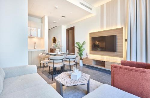 Nad Al Sheba Apartment | STAY BY LATINEM Luxury 1BR Holiday Home CC 2913 Near Burj Khalifa