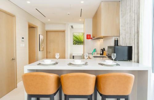Palm Jumeirah Apartment | FAM Living - Palm Tower Attached to St Regis Palm Tower 1Bed - Palm Jumeirah Views