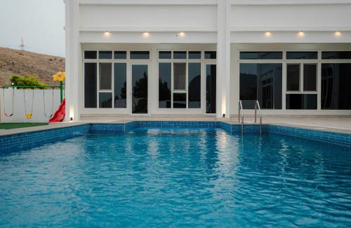 Rustaq Apartment | Al-Salam Villa-Family Pool & Private Garden