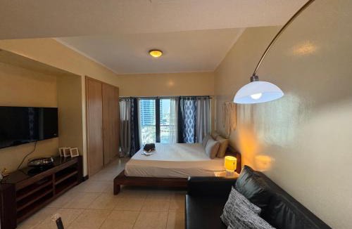 Jumeirah Lake Towers Apartment | Click Stay - JLT - Studio & Balcony Lakes view Entire Apartment -JN