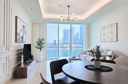 Dubai Marina Apartment | Venduras- 2BR Retreat , Beach Access , Emaar Beachfront