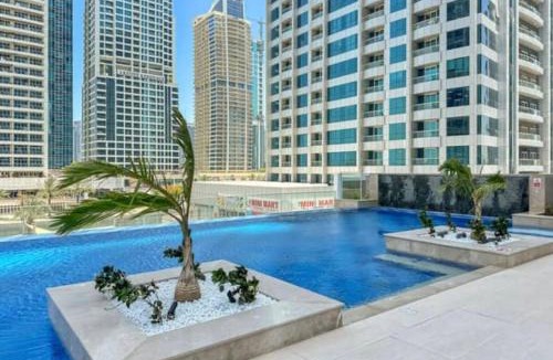 Jumeirah Lake Towers Apartment | Modern 1BR with city views large space