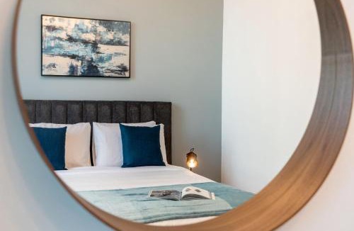 Bur Dubai Apartment | Downtown views 1 Bedroom 5 PAX direct Dubai mall
