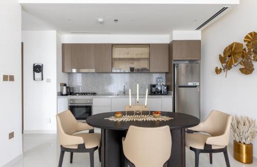 Dubai Marina Apartment | 1BR Sea View at Grand Bleu - Emaar Beachfront