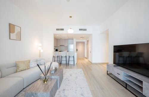 Abu Dhabi Apartment | Luxury New 2BDR On Yas Island