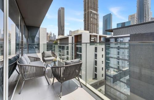 Al Wasl Apartment | City Walk 2BR plus Maids Near Burj Khalifa Premium Stay