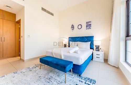 Dubai Villa | Spacious 4BR Plus Maids Villa, Near Avenue Mall, Cycle Park & Sports Complex - 15 Mins to Downtown Dubai, Nad Al Shiba Third by Deluxe Holiday Homes