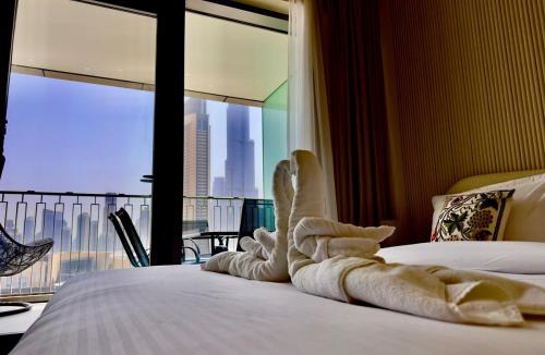 Za'abeel 2 Apartment | Burj Khalifa View Luxe 2BR x Connected to Dubai Mall
