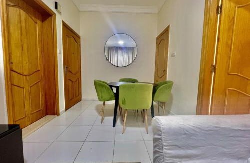 Deira Apartment | Close to the airport Near Abu Baker metro station