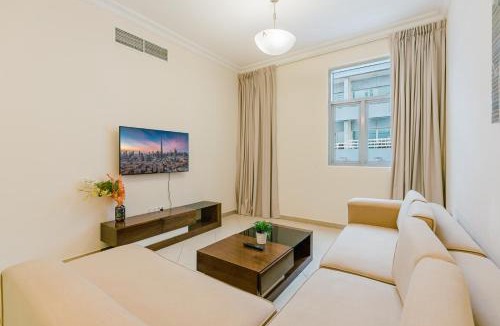 Al Barsha 1 Apartment | RH - Spacious & Bright 01BR, Walk away to mall of Emirates