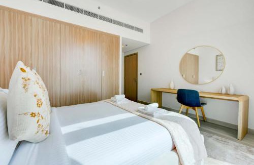 Jadaf Apartment | TRPS - Farhad Azizi, Al Jaddaf - Premium 1BR, Furnished with Pool View