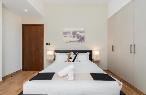 Discovery Gardens House | Elegant 2Bhk Panorama Apartment