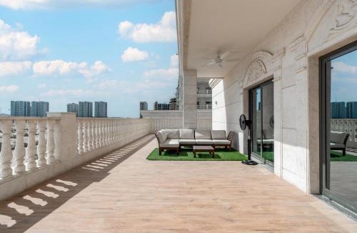 Discovery Gardens House | Elegant 2Bhk Panorama Apartment