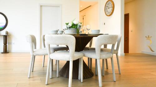 Saadiyat Cultural District Apartment | Modern 3BR with Maids Room - Luxe Seaside Retreat