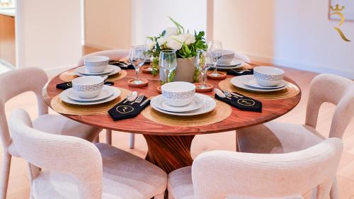 Saadiyat Cultural District Apartment | Modern 3BR with Maids Room - Luxe Seaside Retreat