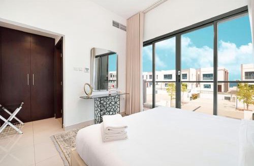 Sharm Villa | The Blue Moon Villa - Al Dana Island Fujairah