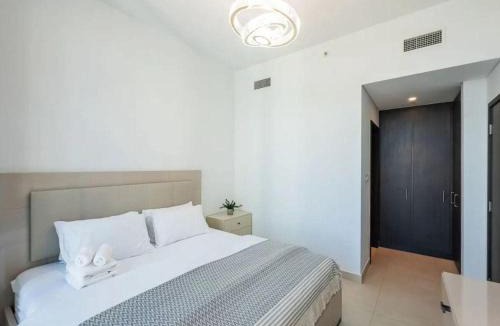 Bur Dubai Apartment | Downtown views 1 Bedroom 5 PAX connect to Dubai mall