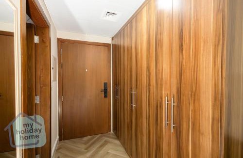 Al Hamra Village Apartment | Private Beach Studio-Yacht Club-Work Space-Pool-Gym