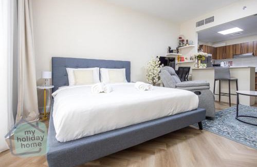 Al Hamra Village Apartment | Private Beach Studio-Yacht Club-Work Space-Pool-Gym