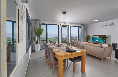Migdal Villa | לויקיישן