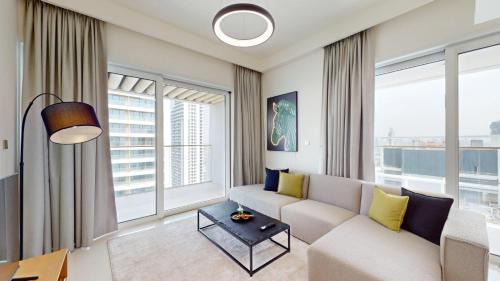 Dubai Marina Apartment | Grand Bleu - Luxurious One Bedroom with Sea View