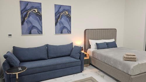 Al Hamra Village Apartment | Diana studio W8