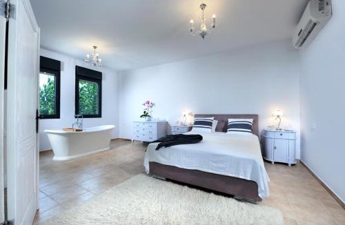Shavei Zion Cabin | Yamim Suites On The Beach