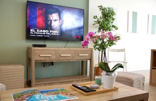 Palm Jumeirah Apartment | Palm Escape Weekly Offer Pool & Gym Access 317