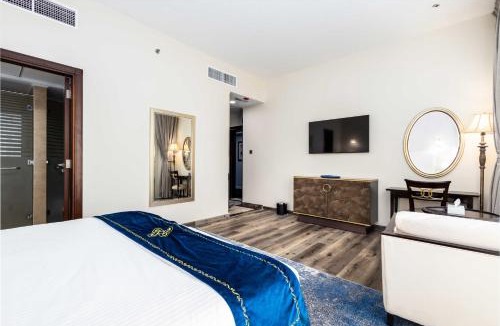 Al Qusais Apartment | Elegant Escape in Al Nahda